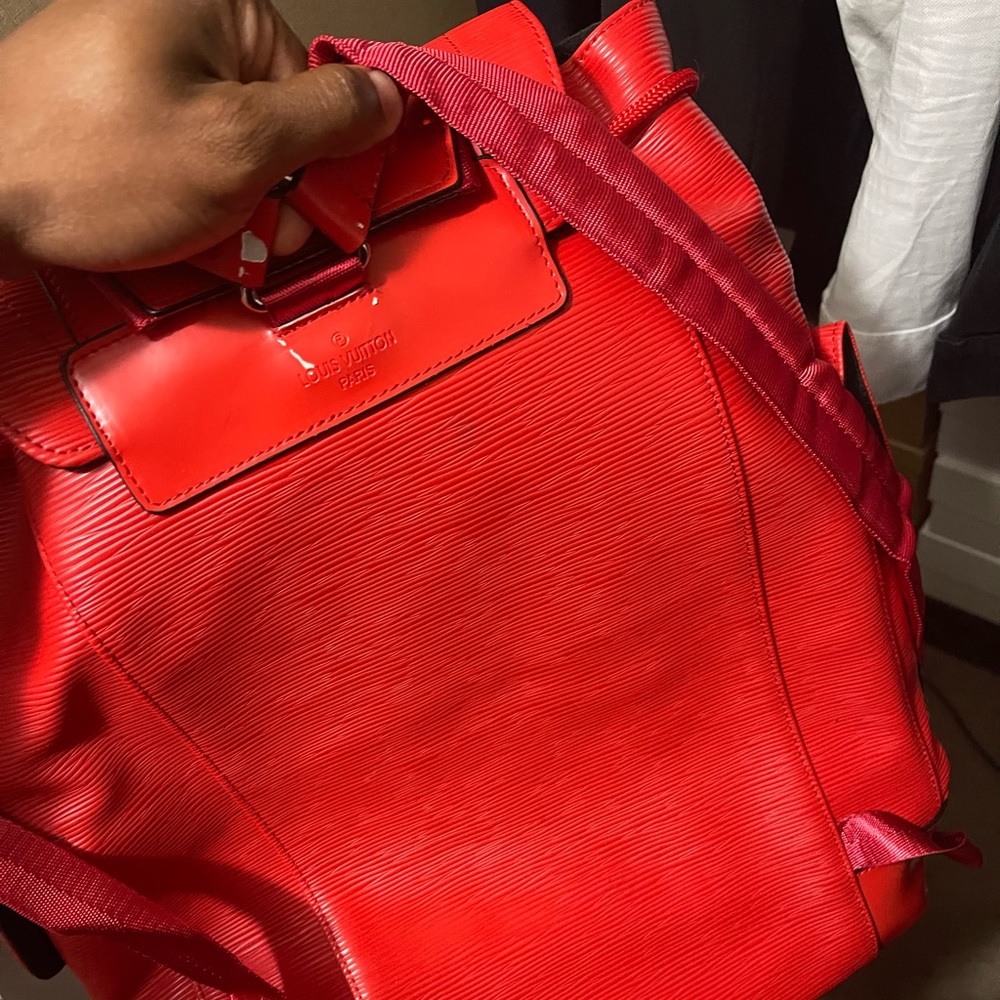 LV supreme bag pack
